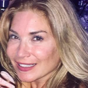 Meet your Posher, Helen